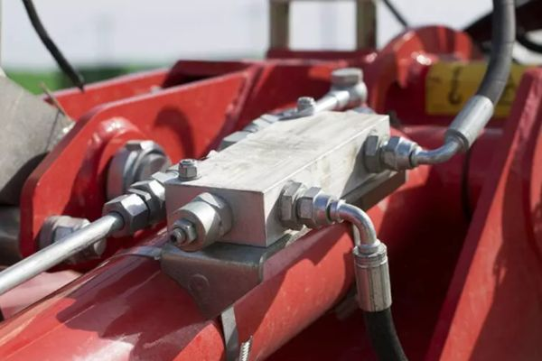 Qu'est-ce qui fait que les cylindres hydrauliques ne baissent pas?